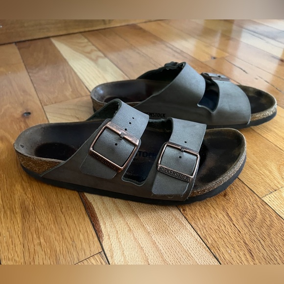 Birkenstock Shoes - Birkenstocks Arizona Size 7